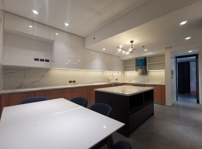 Luxury 3BR unit for Lease with Wack-Wack golf course view03