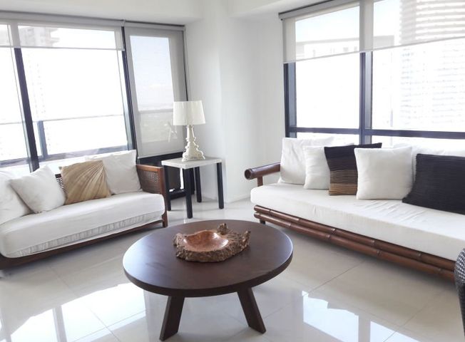 Fully Furnished unit in Arya Residences for Sale & Rent04