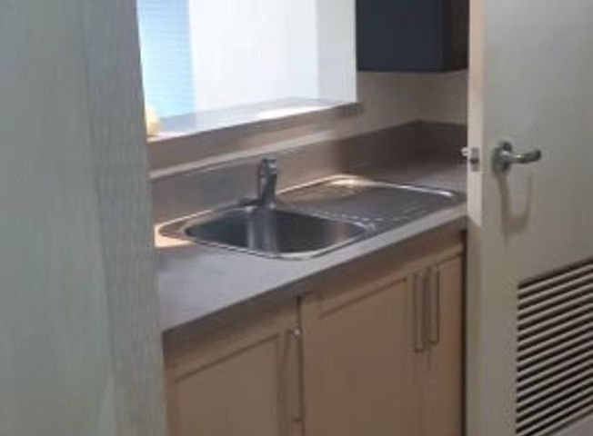 "2BR Flat for Rent in Joya, Rockwell"05