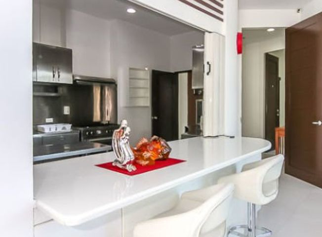 "Stunning 3 Bedroom Penthouse with Terrace in Arya, BGC"04