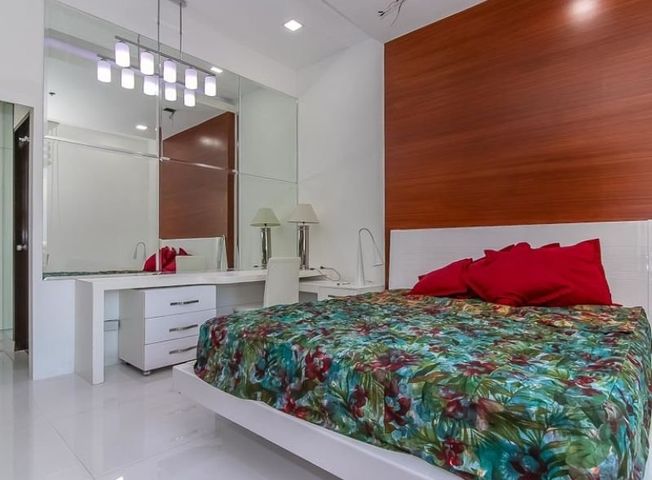 "Stunning 3 Bedroom Penthouse with Terrace in Arya, BGC"08