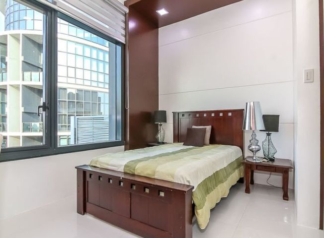"Stunning 3 Bedroom Penthouse with Terrace in Arya, BGC"09