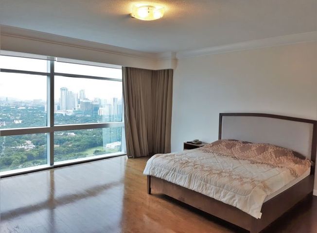 "Furnished 3 Bedroom in Pacific Plaza Towers, BGC for Rent"02