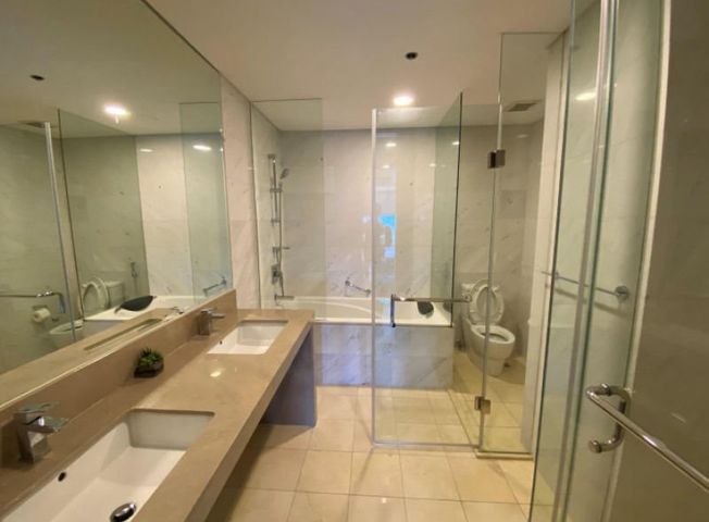 2br unit in Grand Hyatt BGC Taguig (104sqm)07