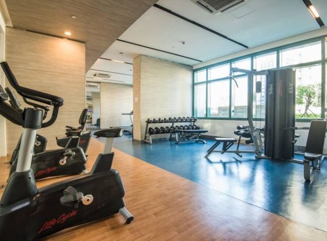 1 Bedroom Fully Furnished Unit for Rent at 8 Forbes Town BGC04