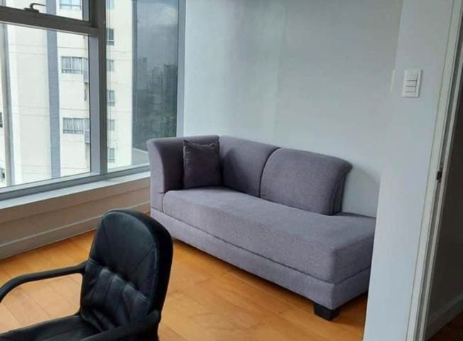 Brand new unit in The Beaufort BGC! Rare golf course view05