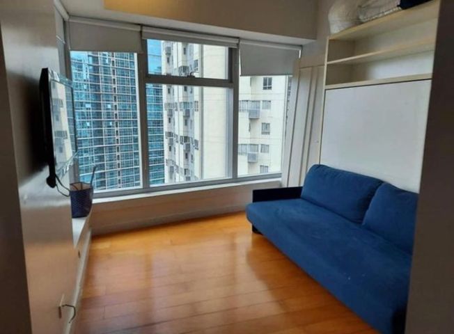 Brand new unit in The Beaufort BGC! Rare golf course view10