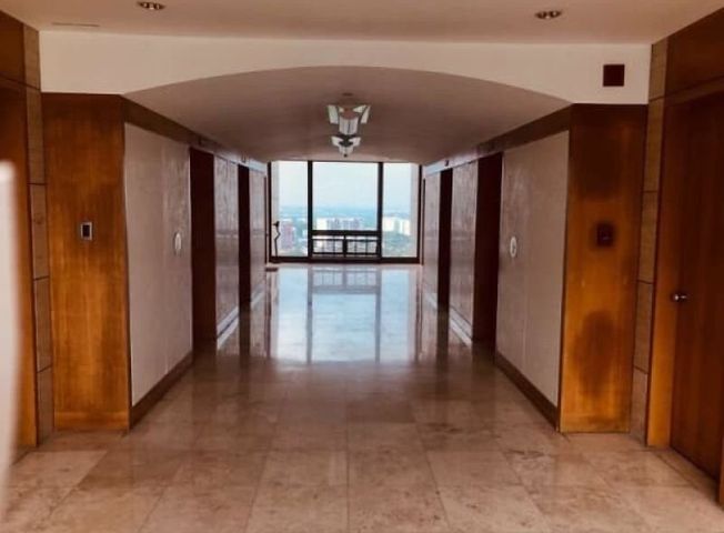 3br unit at Essensa BGC (290SQM)03