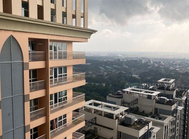 STUDIO UNIT FOR RENT IN THE VENICE LUXURY RESIDENCES TAGUIG09
