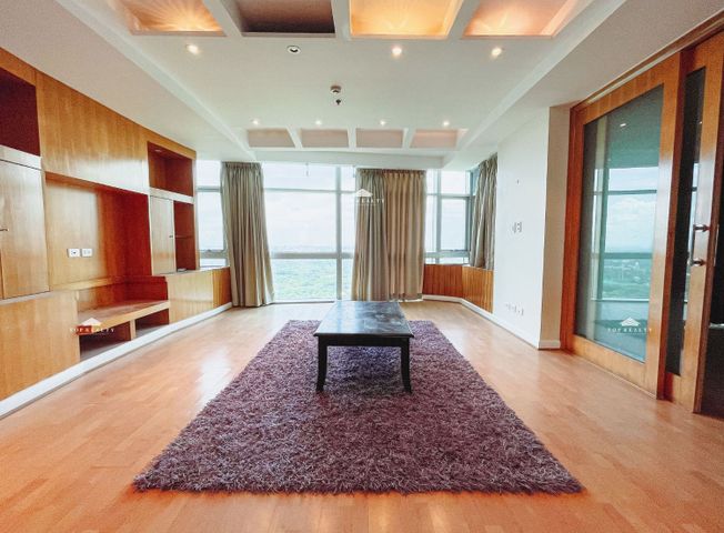 LUXURY CONDO UNIT FOR RENT IN PACIFIC PLAZA BGC TAGUIG05