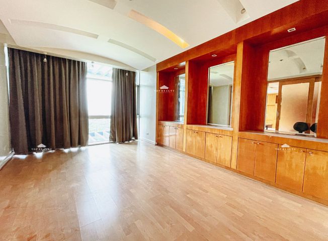 LUXURY CONDO UNIT FOR RENT IN PACIFIC PLAZA BGC TAGUIG07