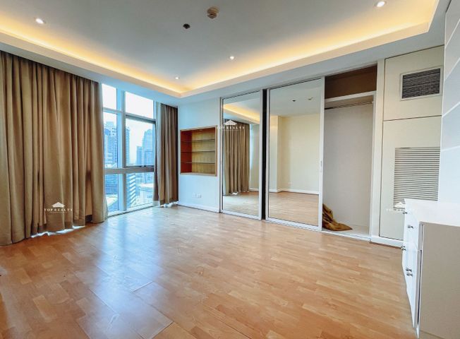LUXURY CONDO UNIT FOR RENT IN PACIFIC PLAZA BGC TAGUIG09