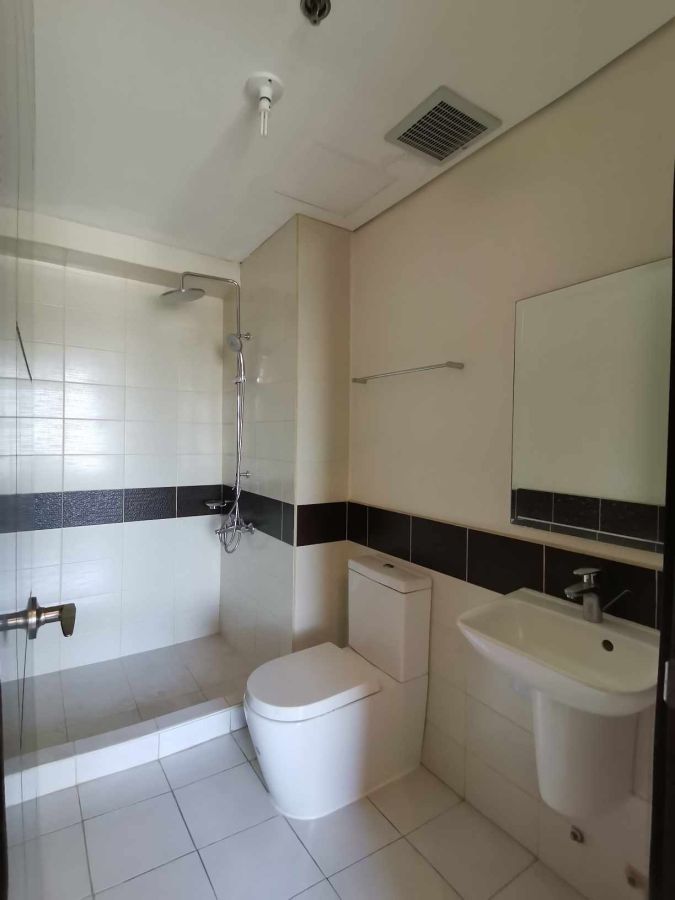1BR - Bare Unit for Lease at The Magnolia Residences Tower B08