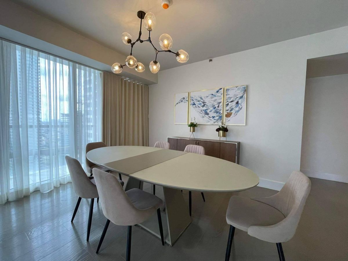 "3 Bedroom Unit with 2 Parking in The Proscenium at Rockwell, Makati"09