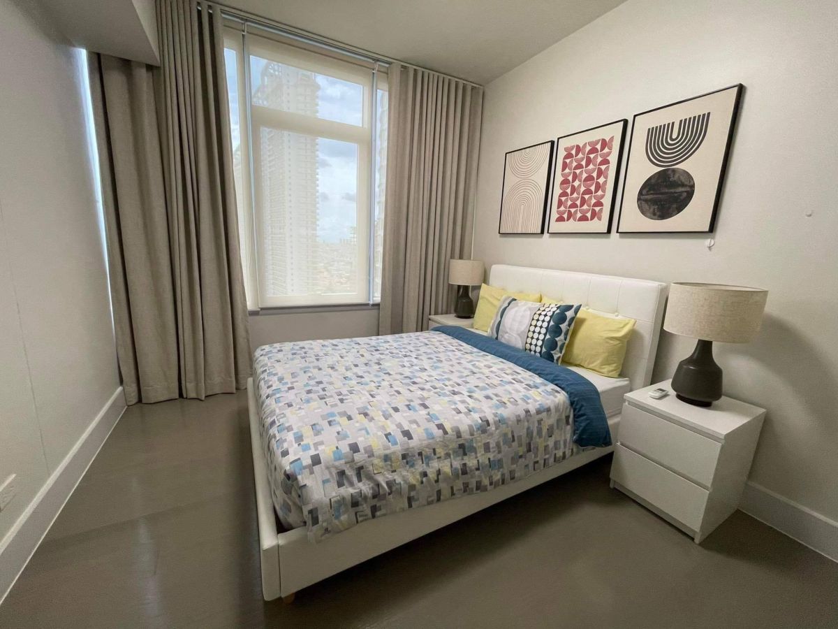 "3 Bedroom Unit with 2 Parking in The Proscenium at Rockwell, Makati"04