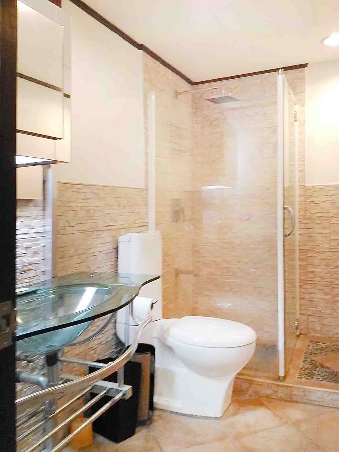 1 Bedroom Condo for Rent in Makati Le Domaine06