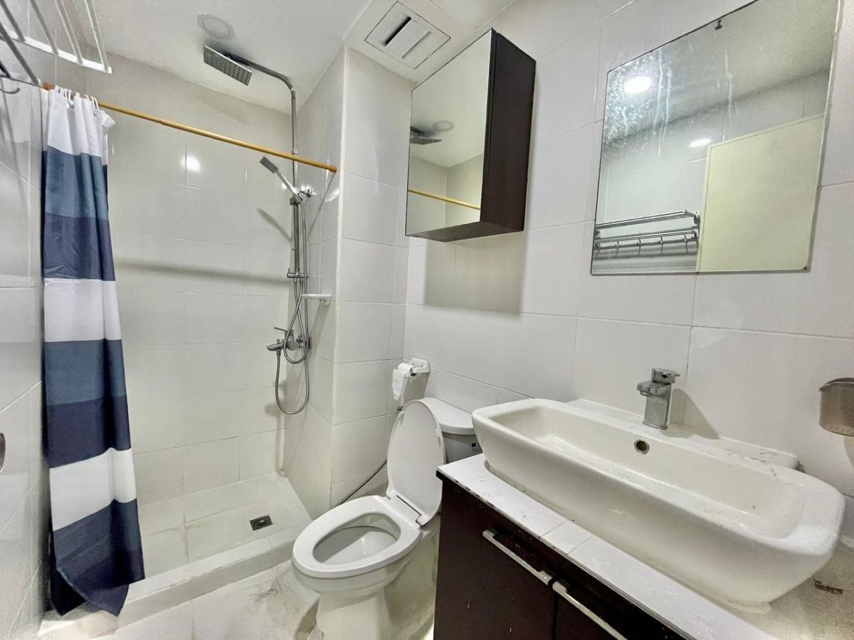 "FORT PALM SPRING, BGC: Studio turned 1BR for Rent, 37 sqm, Furnished, w balcony"08