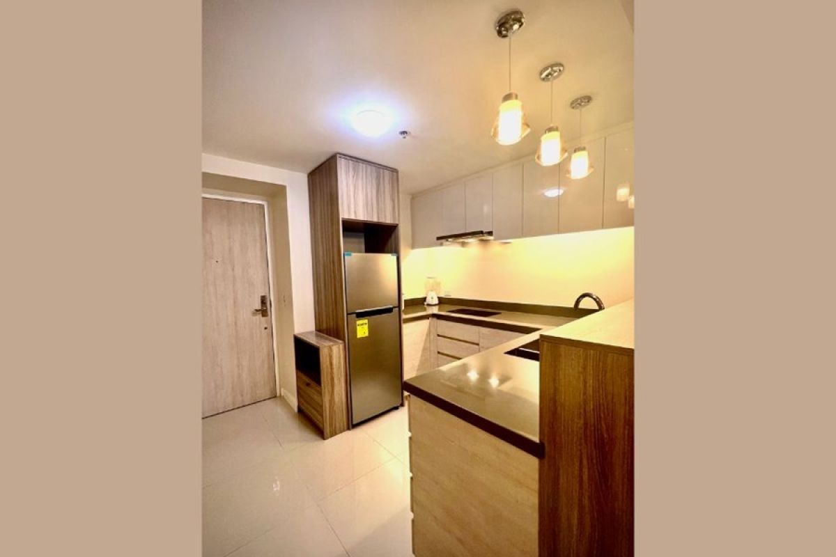For Rent Modern 2 Bedroom Plus Unit with Seaview at Mandani Bay Cebu04
