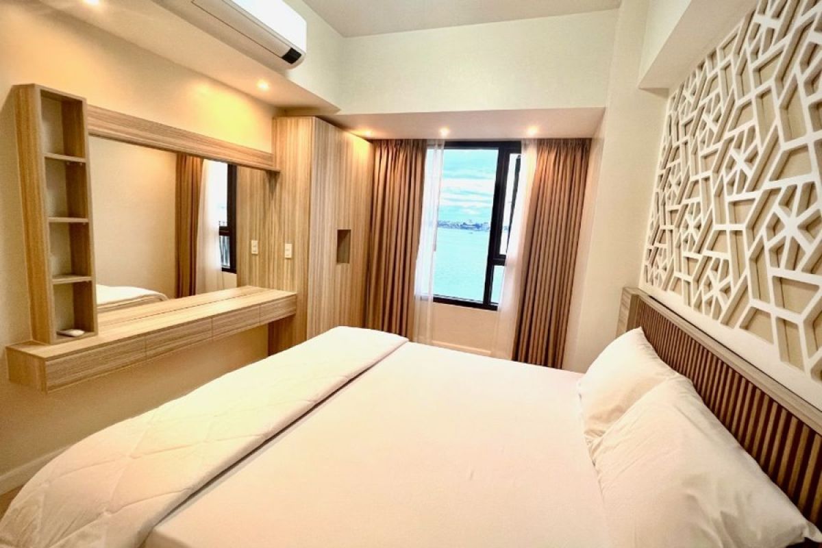 For Rent Modern 2 Bedroom Plus Unit with Seaview at Mandani Bay Cebu09