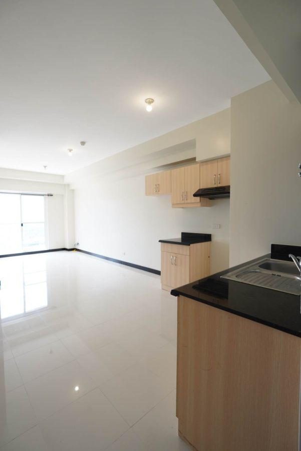 2BR with balcony Unfurnished Unit at Sheridan Towers for Rent05