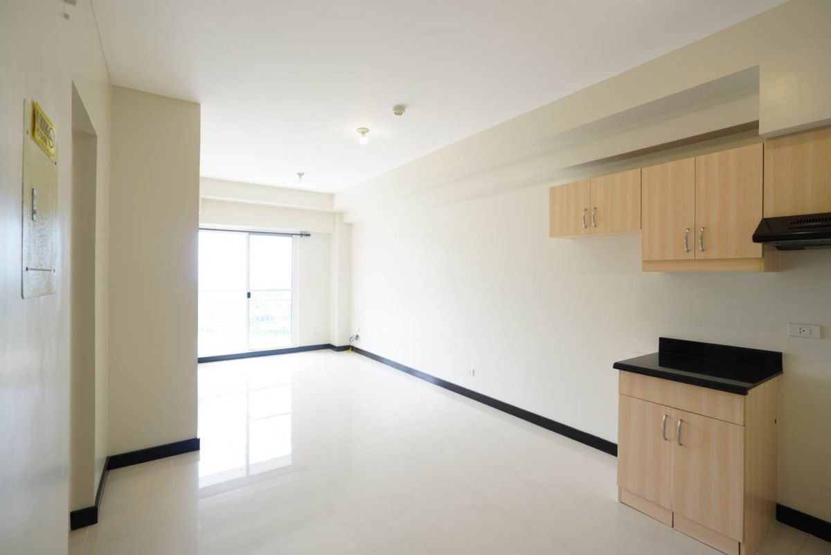 2BR with balcony Unfurnished Unit at Sheridan Towers for Rent09