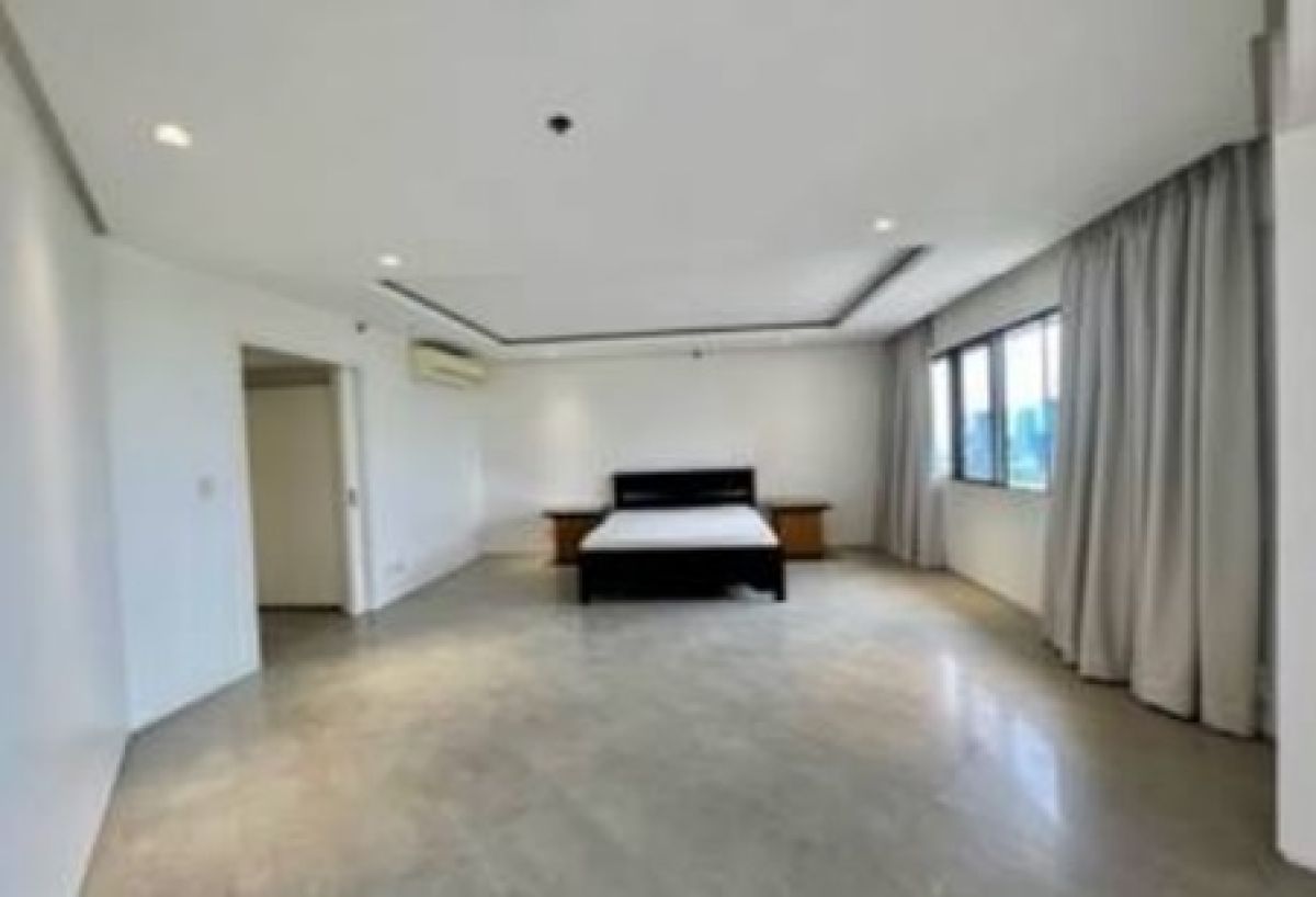 The Ritz Towers Condominium Unit For Rent along Ayala Avenue Makati City05