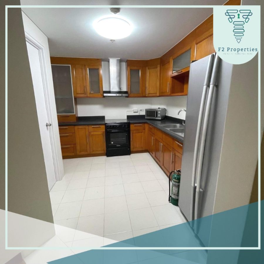 "2 BEDROOM WITH DEN FOR RENT IN SPANISH BAY BONIFACIO RIDGE, TAGUIG"05