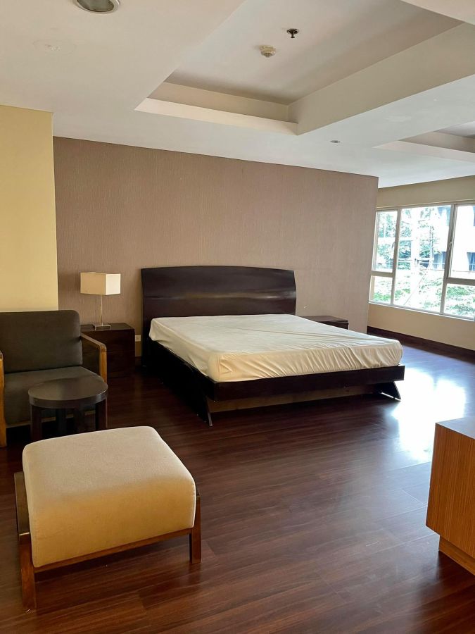 "2BR Loft Type Unit Fully Furnished For Rent in Ermita, Manila"07