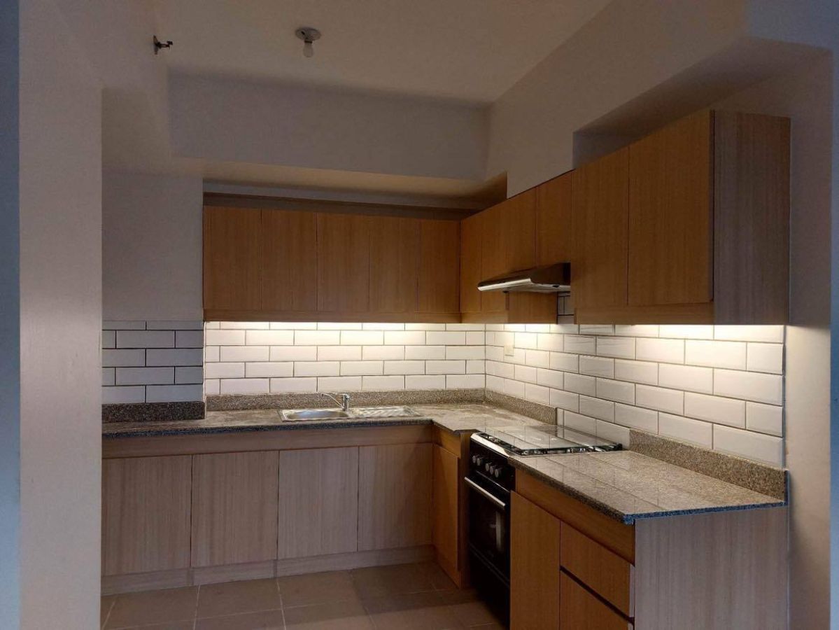 For Rent 3 Bedroom Condo 83 sqm with Parking in Aurora Blvd. Q.C. Infina Towers04