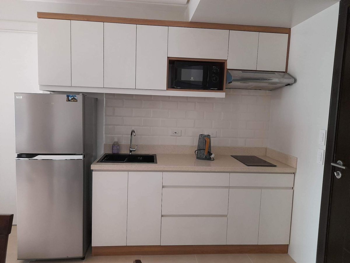 "Avida Towers: Fully Furnished 2 Bedroom For Rent in BGC, 34th Street, Taguig"02