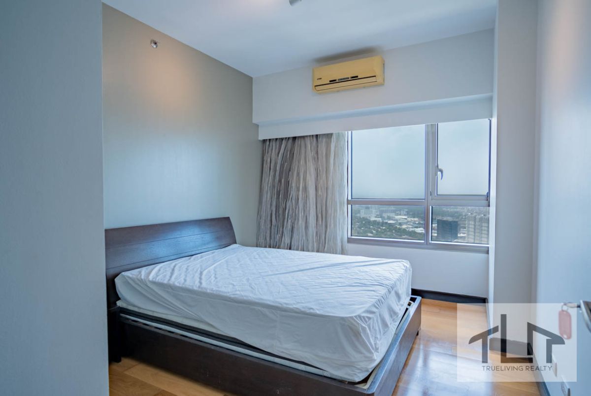 Fully Furnished 3 Bedroom Condo for Rent in The Residences at Greenbelt Makati08