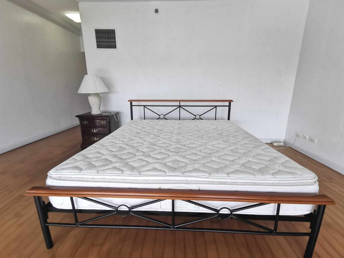 3 Bedroom Pacific Plaza Tower For Rent Condo BGC Taguig05