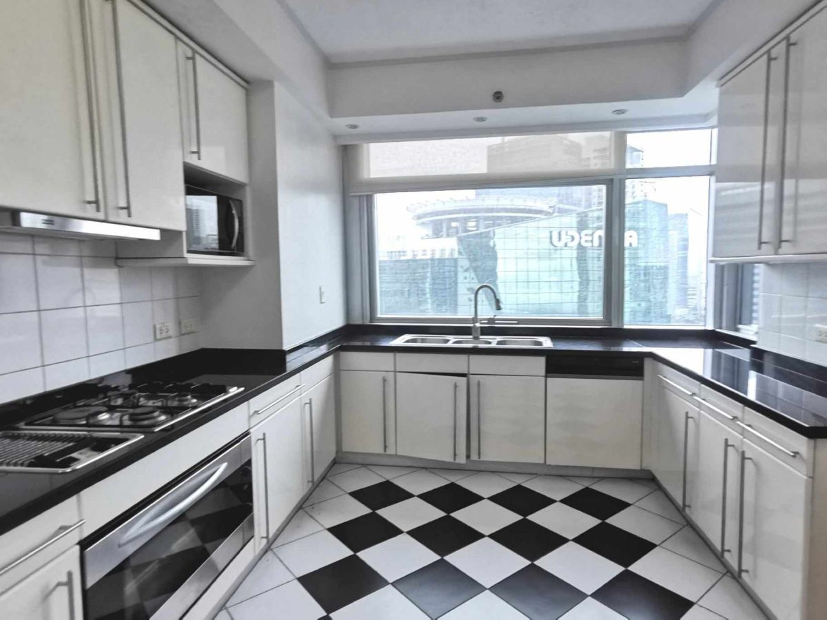 3 Bedroom Pacific Plaza Tower For Rent Condo BGC Taguig08