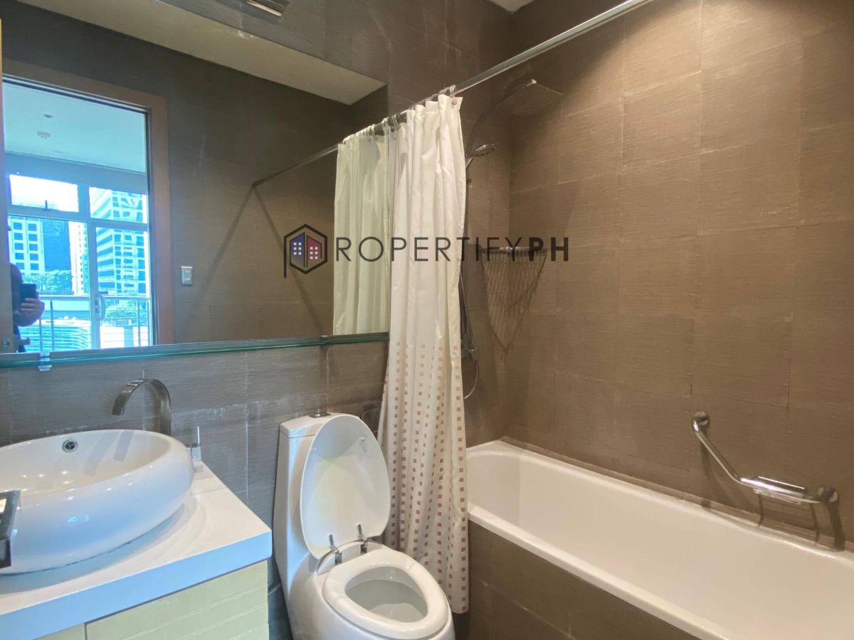 "2 Bedroom Condo for Rent in The Luxe Residences BGC, Taguig City"08