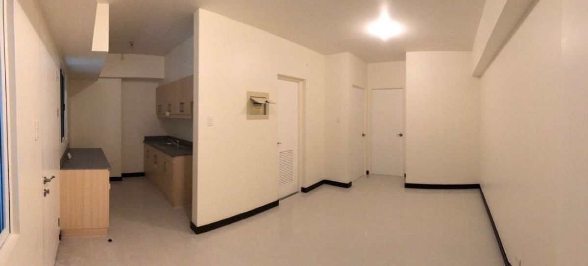 Lumiere Residences 2 Bedroom Condo Unit for rent Affordable with Parking For Ren08