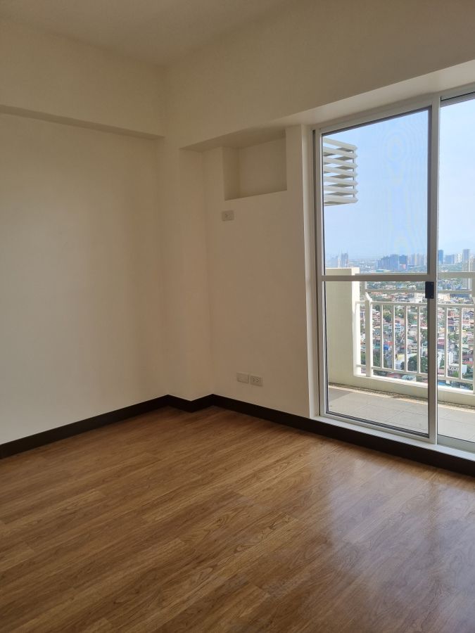 "2 Bedroom DMCI Condo Unit For Rent in Infina Towers, Quezon City"05