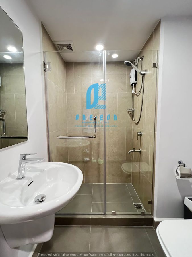 "Fully Furnished 1-Bedroom Unit For Rent at The Rise, Makati City"05