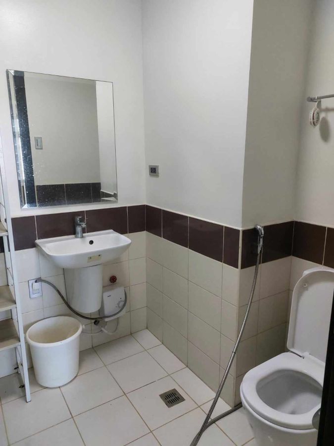 For Rent 2BR 77sqm Semi-furnished Condo at P50K in Magnolia Residences05