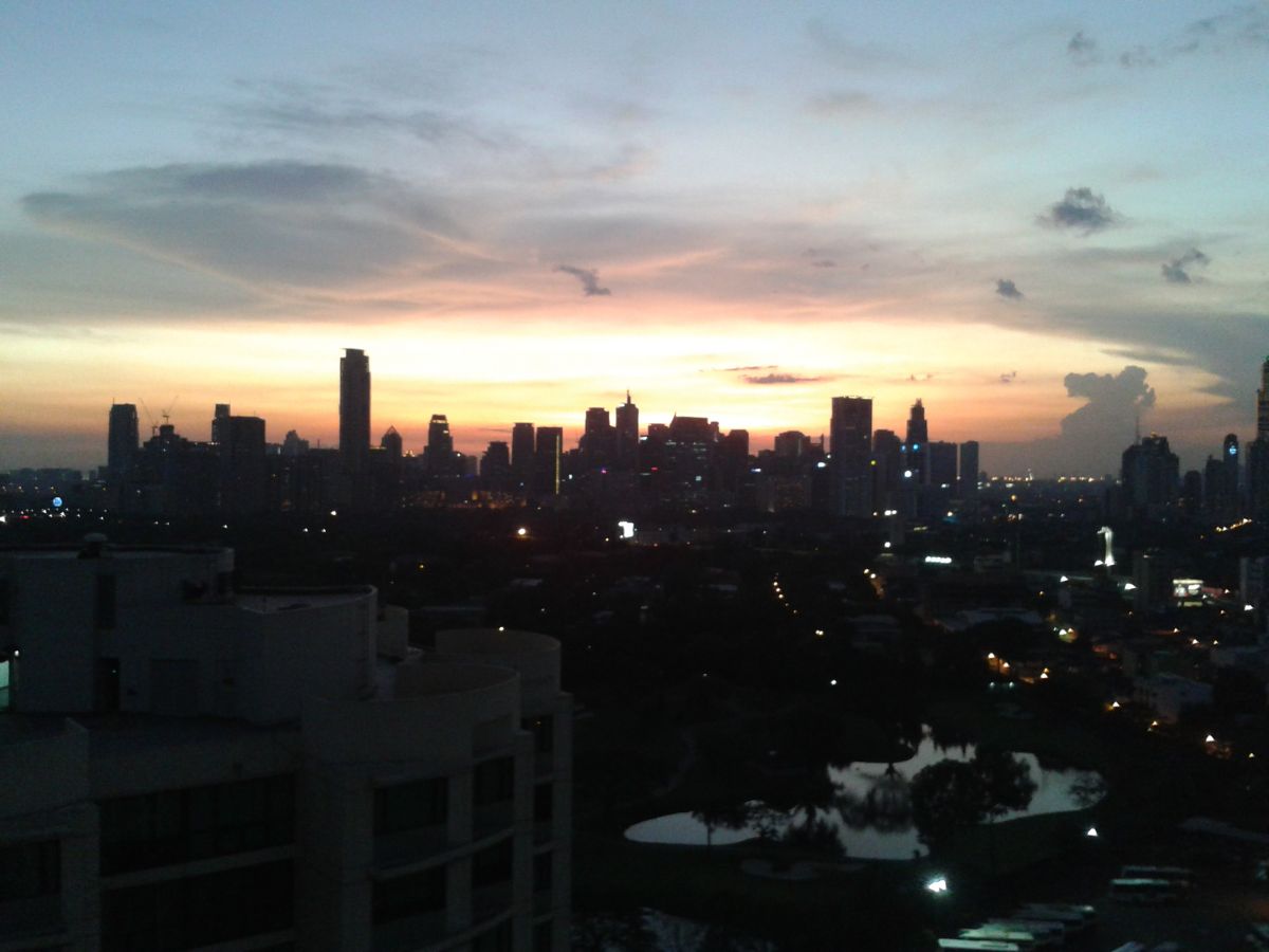 Fort Palm Springs (BGC) Two Bedroom Unit with Sky Garden for Lease02