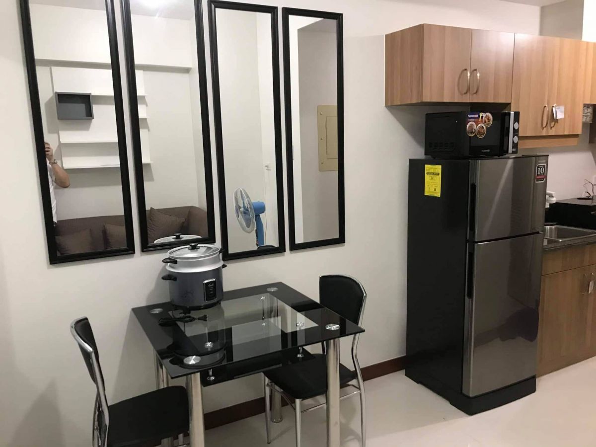 "For rent: Brio Towers 1 Bedroom Unit furnished, near BGC, Bel Air, Makati City"07
