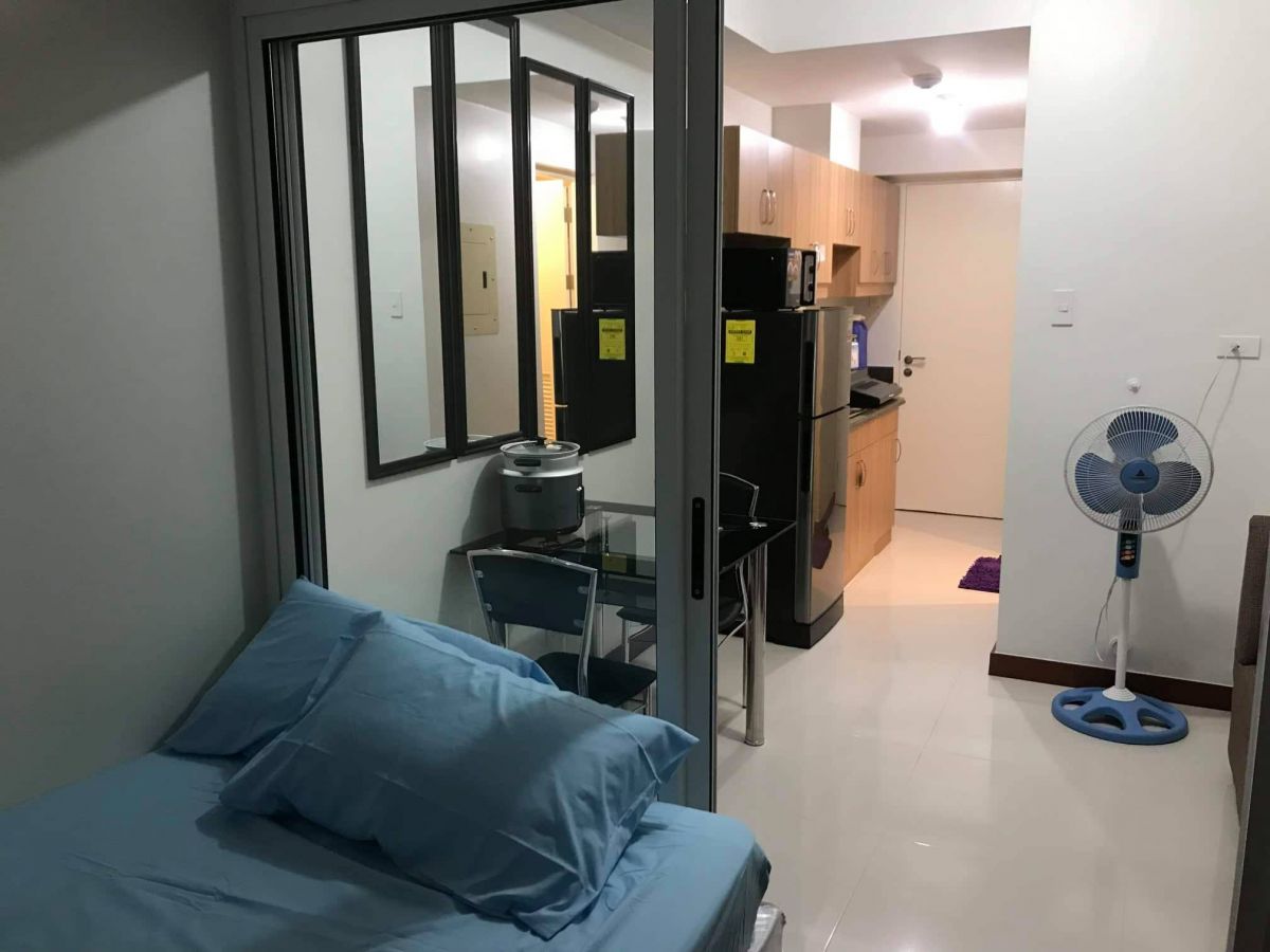 "For rent: Brio Towers 1 Bedroom Unit furnished, near BGC, Bel Air, Makati City"09