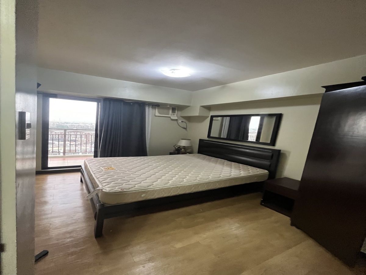 "For Rent : 3BR Fully Furnished with Parking at Royal Palm Residences, Taguig"05