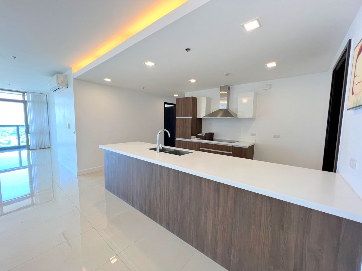 "4 Bedroom Unit For Lease at East Gallery Place, BGC, Taguig City"02