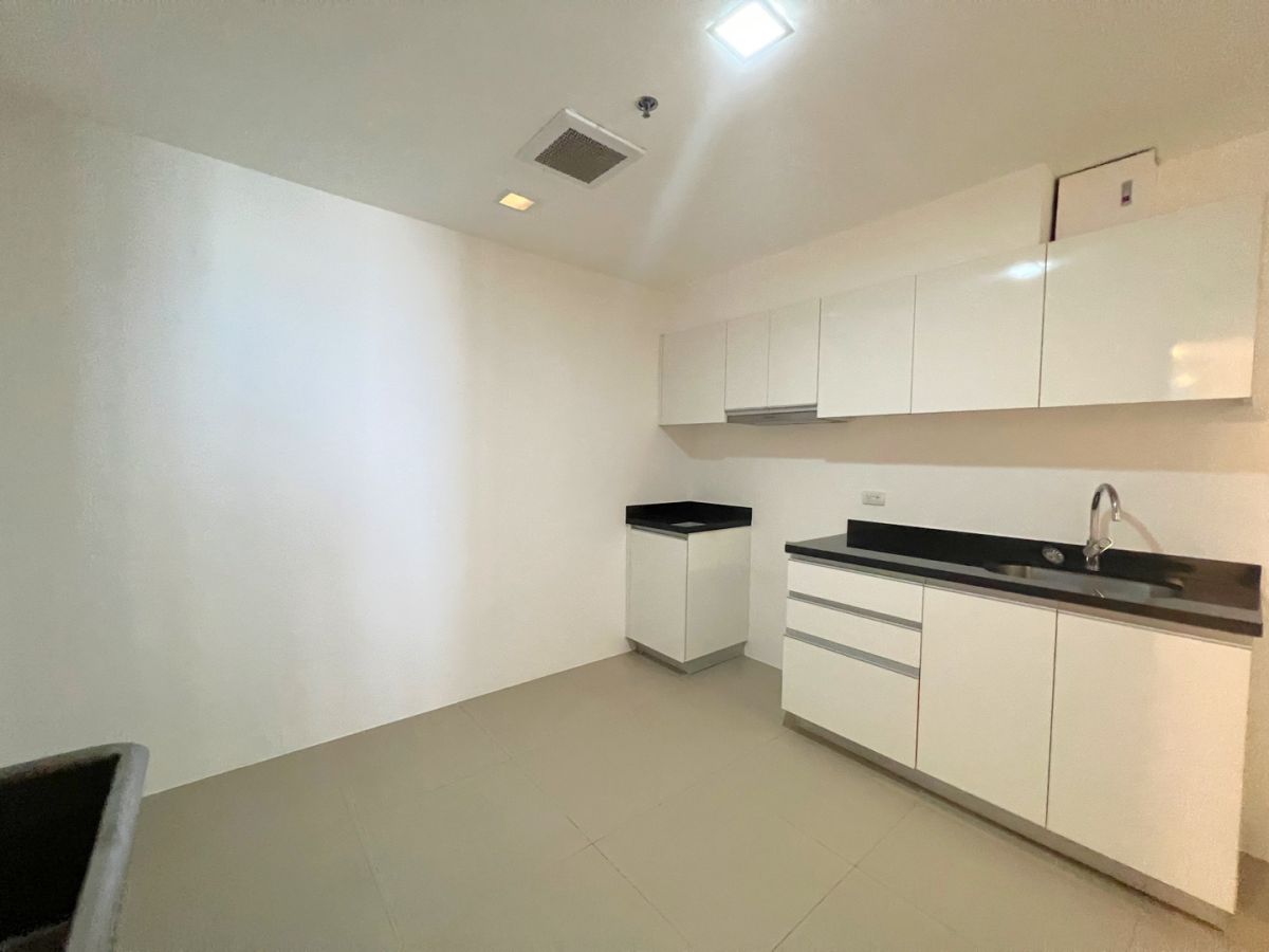 "4 Bedroom Unit For Lease at East Gallery Place, BGC, Taguig City"09