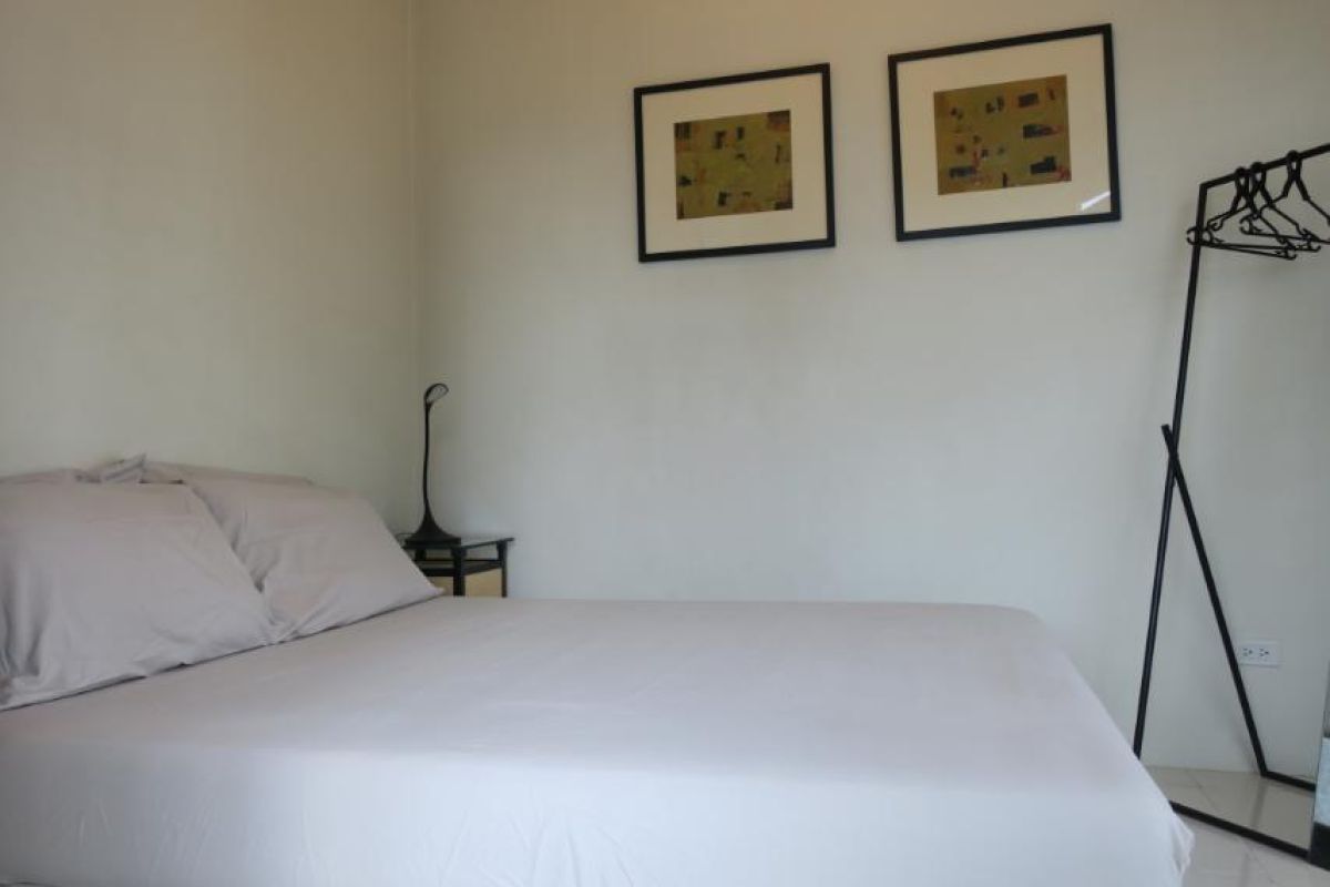 1 Bedroom Corner Unit near Ortigas ADB for rent - Nicely Furnished at Pasig06