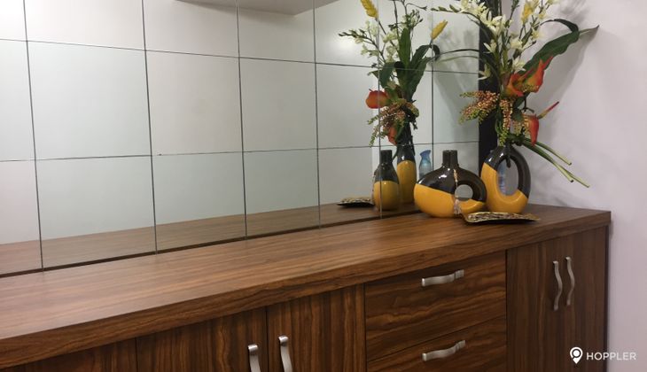 "1BR Condo for Rent in The Residences at Greenbelt, Legazpi Village, Makati"03