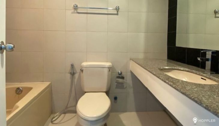 "1BR Condo for Rent in Astoria Plaza, Ortigas Center, Pasig"03