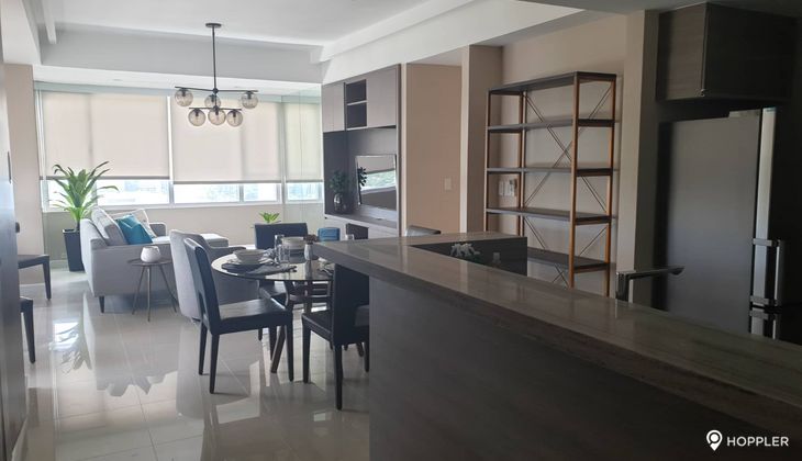 "3BR Condo for Rent in Sonria Condominium, Madrigal Business Park, Muntinlupa"02