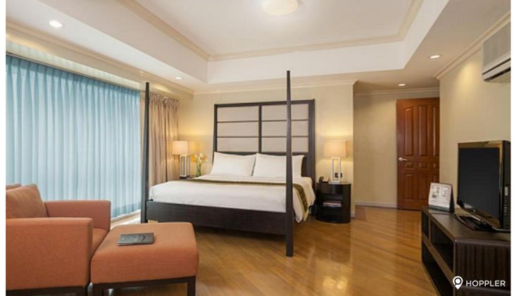 "2BR Condo for Rent in Fraser Place, Salcedo Village, Makati"02
