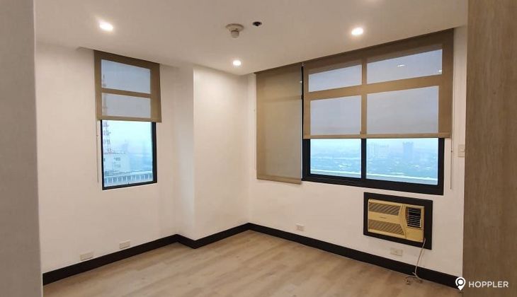 "3BR Condo for Rent in AIC Gold Tower Condominium, Ortigas Center, Pasig"03